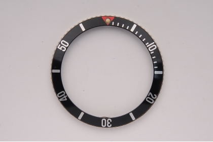 Bezel Set | Submariner | Red Triangle Pearl | B10